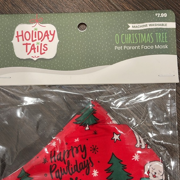 Happy Pawlidays Dog Print Face Mask. NWT. *Benefits Animal Rescue* - Picture 4 of 5
